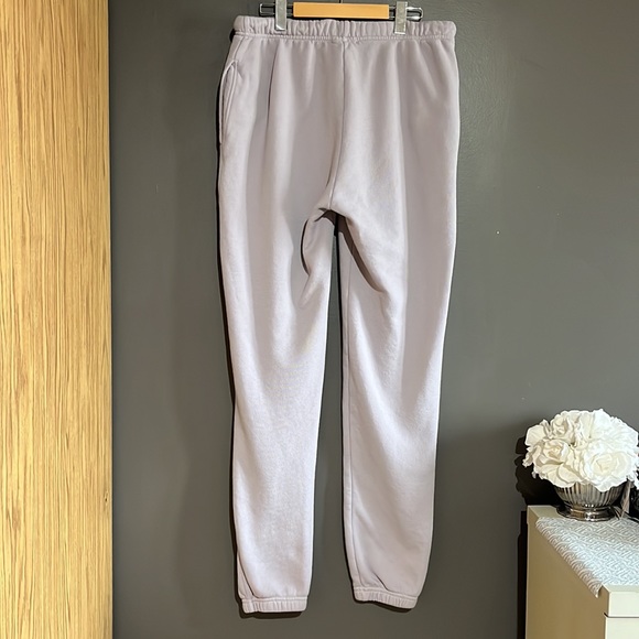 Good American Boyfriend Sweatpants - Picture 5 of 11